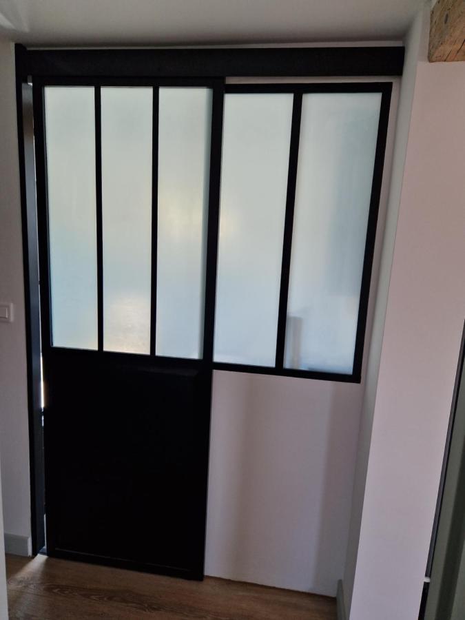 Apartment F2 A 1mn Du